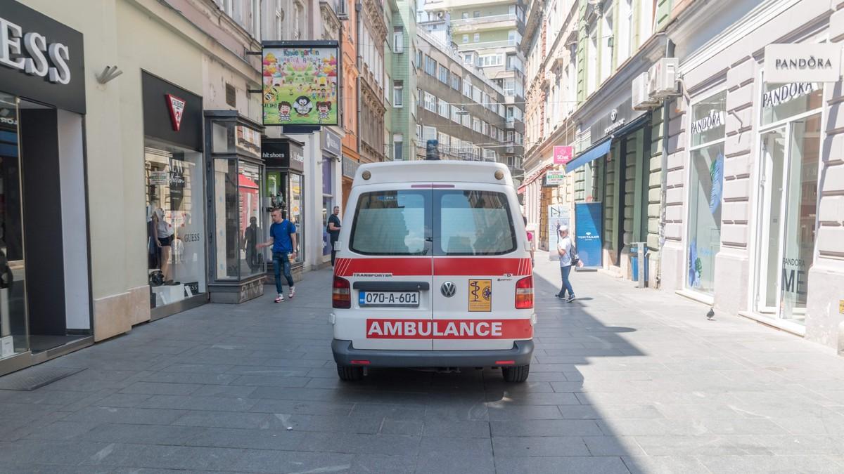 (video)-pijan-pokosio-troje-dece,-svakom-od-njih-amputirana-noga!-detalji-stravicne-nesrece-kod-cazina:-zakucao-se-u-zid-na-kom-su-se-malisani-igrali,-decak-(9)-u-komi (video)-pijan-pokosio-troje-dece,-svakom-od-njih-amputirana-noga!-detalji-stravicne-nesrece-kod-cazina:-zakucao-se-u-zid-na-kom-su-se-malisani-igrali,-decak-(9)-u-komi