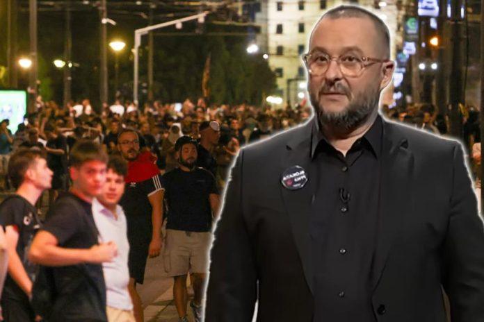 blokaderski-voditelj-ismeva-blokadere-i-ima-posebnu-poruku-za-nezadovoljne:-ivanovic:-potrazite-znacenje-izraza-“bezuslovna-podrska”!