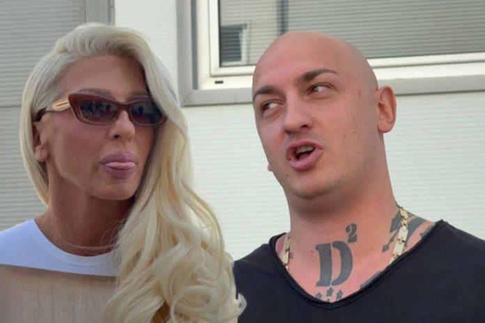 desingerica-napravio-haos-u-simanovcima-zbog-karleuse:-poceo-da-bljuje-vatru-na-pitanje-o-rodendanu-njenih-cerki!-(video)
