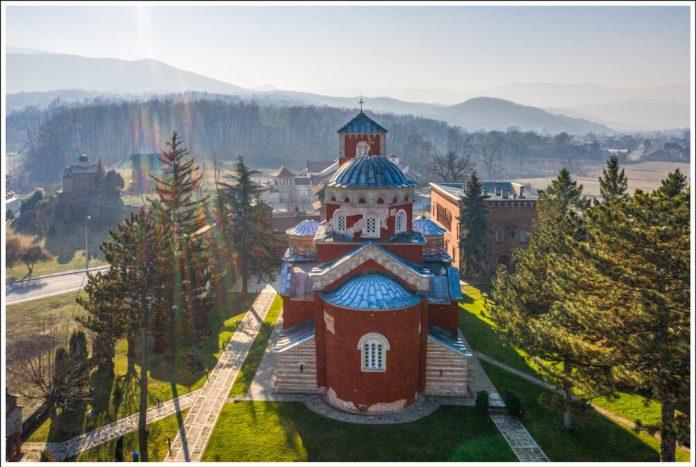 „sa-izvora-duhovnosti“:-fotografsko-putovanje-gorana-sivackog-kroz-srpske-svetinje