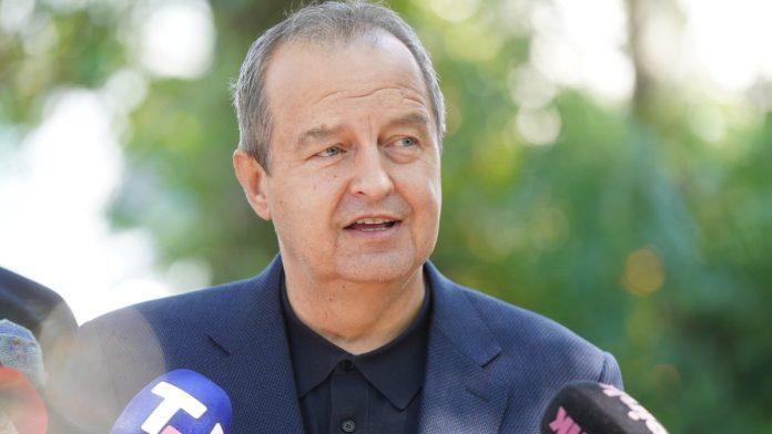 dacic:-“zelim-da-pruzim-punu-podrsku-drzavnoj-politici-srbije,-da-se-odupre-otrovnim-strelama-iz-regiona-i-iz-drugih-centara-moci”