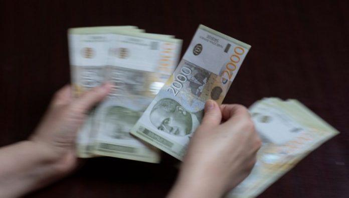 za-naknadu-od-6000-dinara-prijavilo-se-877.525-gradana:-vise-od-1,3-miliona-gradana-na-portalu-uprave-za-trezor-proverilo-status