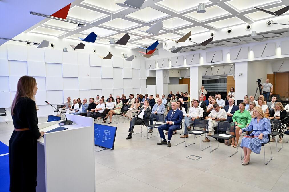 dubravka-dedovic-handanovic-na-konferenciji-„energija-kao-oslonac-rasta”:-u-prvoj-smo-fazi-razvoja-nuklearnog-programa dubravka-dedovic-handanovic-na-konferenciji-„energija-kao-oslonac-rasta”:-u-prvoj-smo-fazi-razvoja-nuklearnog-programa