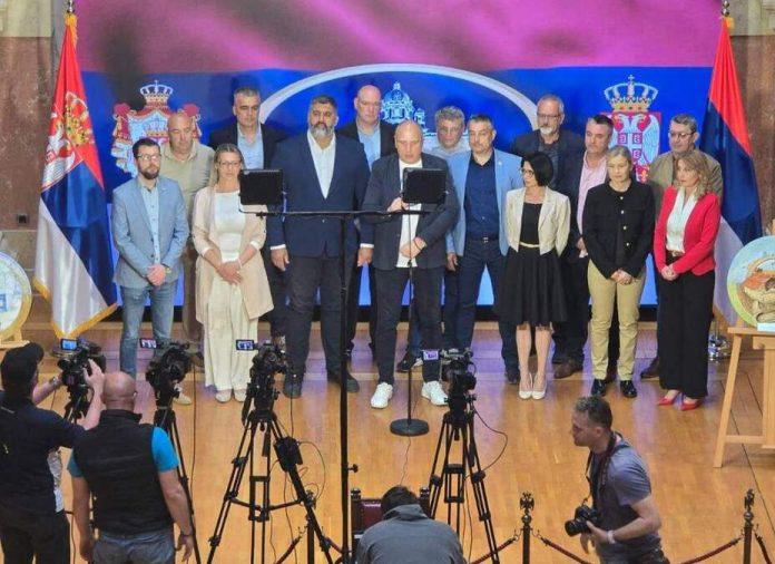radnicka-partija-stala-uz-vucica!-na-izbore-izlaze-sa-listom-“ujedinjena-srbija”,-fokus-ce-biti-na-platama,-penzijama-i-radnim-mestima