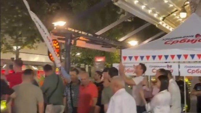 gradani-u-centru-beograda-porucili:-obojenoj-revoluciji-je-kraj!-srbija-pobeduje!