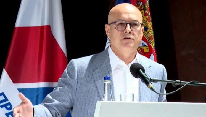 “izmisljaju-razloge-za-progon-srba,-a-zmure-na-velicanje-ustastva”-vucevic:-ocekujemo-da-se-eu-jasno-ogradi-od-ovakvih-ekstremistickih-ispada