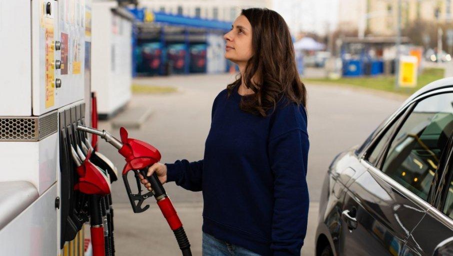 amerikanci-ce-biti-besni!-cena-benzina-u-sad-dostigla-rekord,-dizel-na-istorijskom-maksimumu amerikanci-ce-biti-besni!-cena-benzina-u-sad-dostigla-rekord,-dizel-na-istorijskom-maksimumu