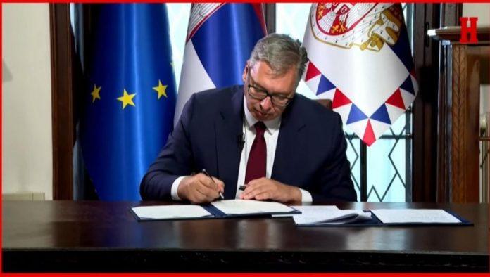 vucic-gradanima-saopstio-dve-vazne-odluke:-raspustam-narodnu-skupstinu-i-raspisujem-izbore-za-narodne-poslanike-za-25.-oktobar