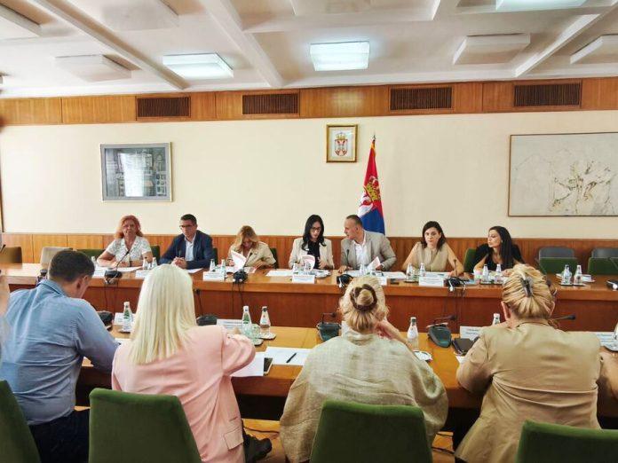 drzava-dala-jos-293-miliona-dinara-za-prve-nekretnine:-150-porodica-dobilo-subvenciju,-evo-ko-moze-da-racuna-na-pomoc