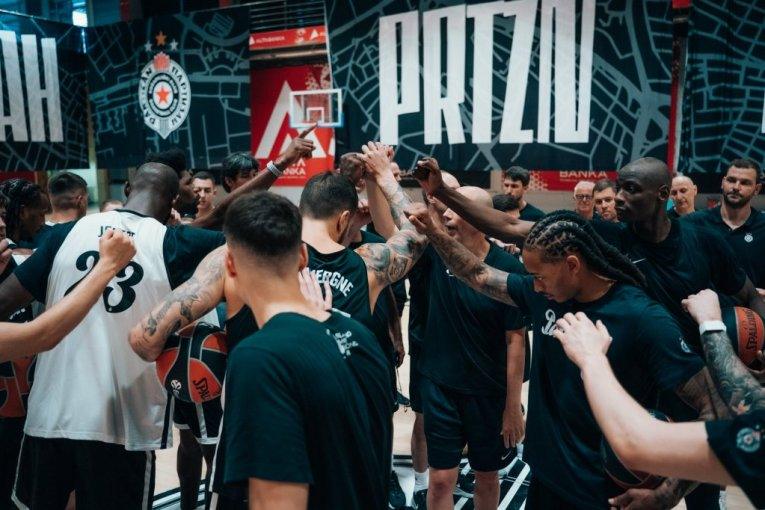 veliko-pojacanje-za-partizan!-bivsi-reprezentativac-srbije-uhvacen-na-treningu-crno-belih-u-areni!-(video) veliko-pojacanje-za-partizan!-bivsi-reprezentativac-srbije-uhvacen-na-treningu-crno-belih-u-areni!-(video)