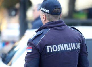 LAŽNI POLICAJAC IZ ZEMUNA VARAO LJUDE PO KRUŠEVCU Ljudima govorio da su počinili saobraćajne prekršaje, MUP sumnja da ima VIŠE ŽRTAVA lazni-policajac-iz-zemuna-varao-ljude-po-krusevcu-ljudima-govorio-da-su-pocinili-saobracajne-prekrsaje,-mup-sumnja-da-ima-vise-zrtava