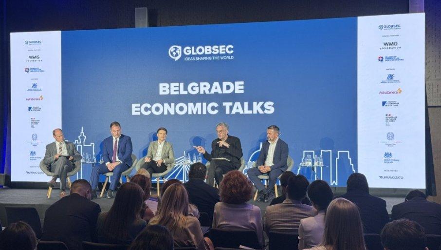 cadez:-srbija-mora-ponovo-da-se-usmeri-na-izgradnju-digitalne-ekonomije-zasnovane-na-vestackoj-inteligenciji cadez:-srbija-mora-ponovo-da-se-usmeri-na-izgradnju-digitalne-ekonomije-zasnovane-na-vestackoj-inteligenciji