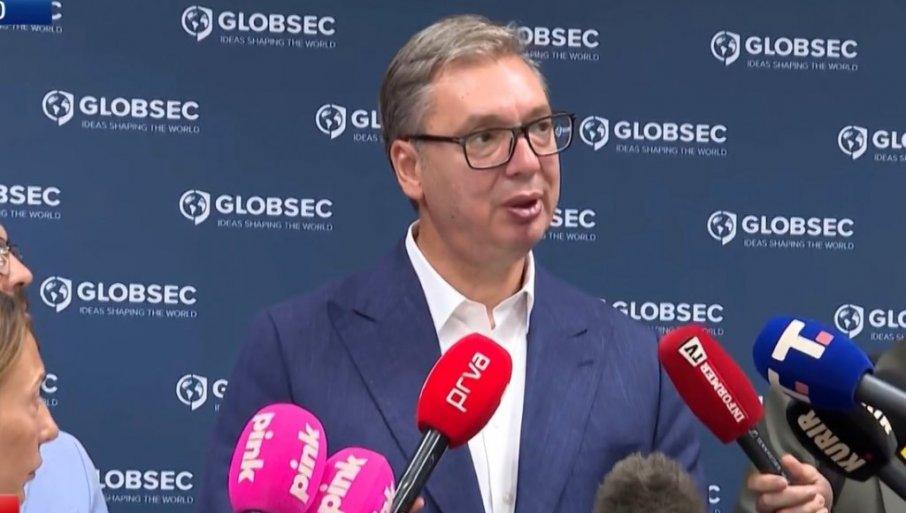 vucic-najavio-novo-jacanje-vojske:-sa-francuzima-razgovaramo-o-“rafalima”-i-h-125 vucic-najavio-novo-jacanje-vojske:-sa-francuzima-razgovaramo-o-“rafalima”-i-h-125