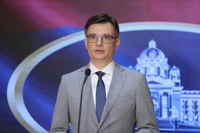 sef-poslanicke-grupe-sns-odbrusio-blokaderima:-jovanov:-izmisljaju-politicke-napade,-a-cute-na-smrt-studentkinje!-i-to-profesori…-sramota!