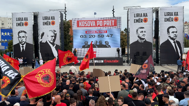 Скуп-подршке-бившим-вођама-ОВК-у-Приштини,-сат-одбројава-до-пресуде-у-Хагу Скуп-подршке-бившим-вођама-ОВК-у-Приштини,-сат-одбројава-до-пресуде-у-Хагу