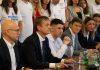 PAVLOVIĆ POSLE PREDAJE LISTE: Verujemo u Vučića – Mladi više ne žele da budu posmatrači, već da grade budućnost Srbije (FOTO) pavlovic-posle-predaje-liste:-verujemo-u-vucica-–-mladi-vise-ne-zele-da-budu-posmatraci,-vec-da-grade-buducnost-srbije-(foto)