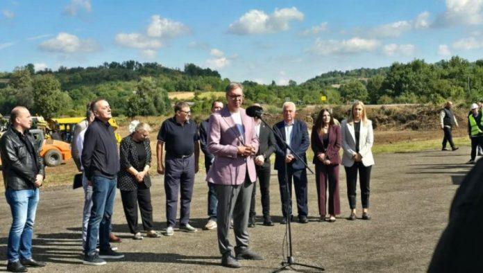 vucic-podelio-lepe-vesti:-za-tri-godine-bice-gotov-autoput-beograd-arandelovac