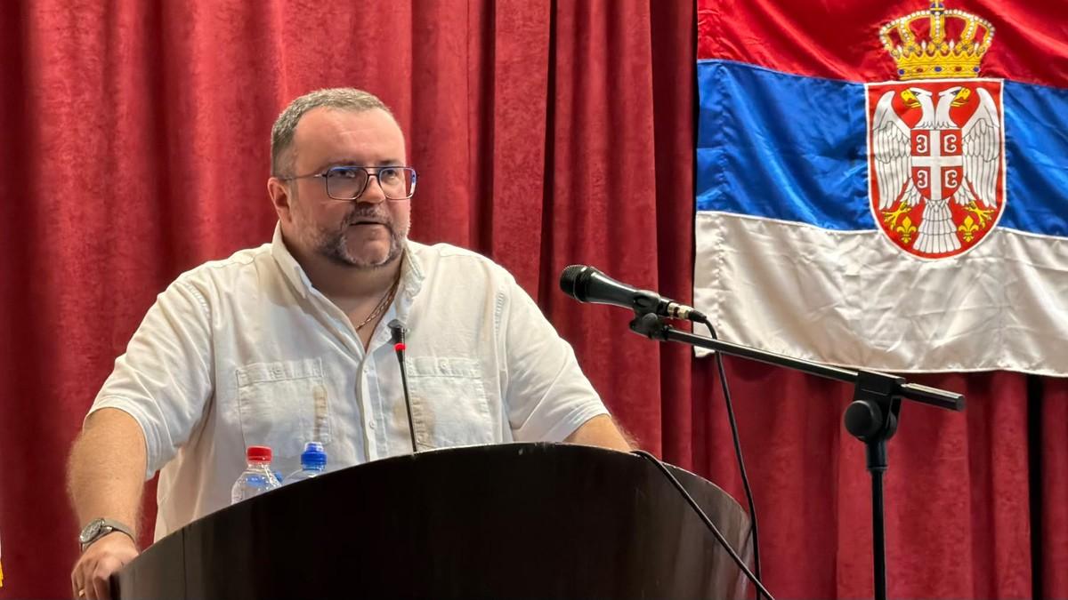 u-svrljigu-odrzana-tribina-“ujedinjena-srbija-pobeduje”:-snazna-poruka-jedinstva,-borbe-i-ljubavi-za-srbiju u-svrljigu-odrzana-tribina-“ujedinjena-srbija-pobeduje”:-snazna-poruka-jedinstva,-borbe-i-ljubavi-za-srbiju