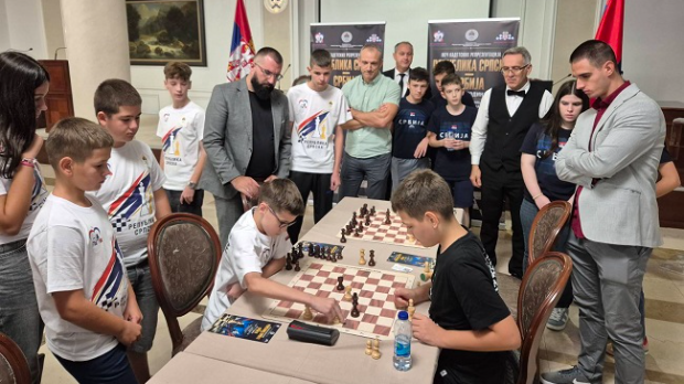 Шах-повезује-Србију-и-Српску-–-потписан-протокол-о-сарадњи-и-одигран-ревијални-меч Шах-повезује-Србију-и-Српску-–-потписан-протокол-о-сарадњи-и-одигран-ревијални-меч