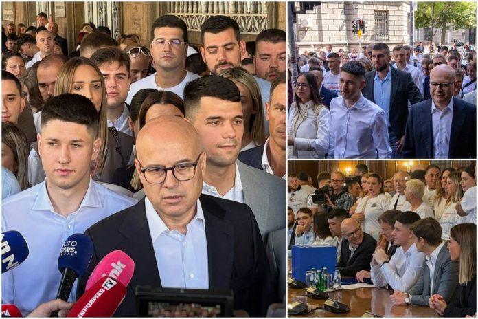 “sa-ponosom-smo-predali-listu-“aleksandar-vucic-–-ujedinjena-srbija”-milos-pavlovic:-vreme-je-da-mladi-budu-aktivni-ucesnici-u-stvaranju-stabilne-srbije!-(foto)