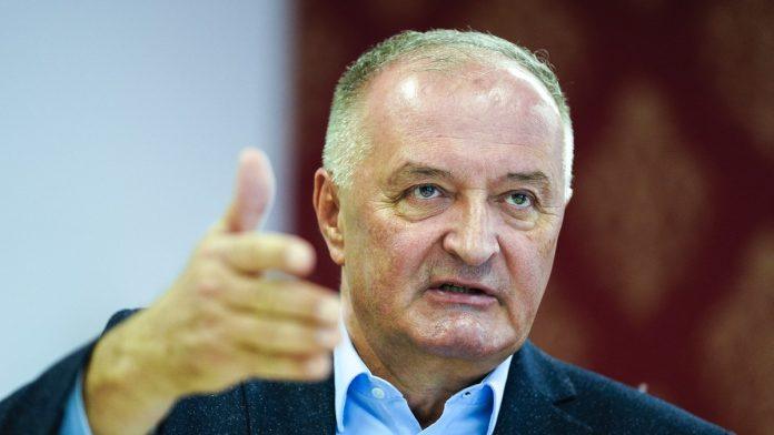 “sta,-krenuo-bi-u-dzihad?!”-opasna-retorika-u-bih,-izjava-heleza-podigla-region-na-noge:-“sta-bi,-trpao-nas-u-tamnice,-stavljao-nas-u-okove,-hapsio”…-(video)