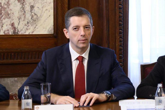 “konakovic-vodi-privatnu-spoljnu-politiku-i-podstice-politicku-histeriju”-duric:-srbija-ce-ostati-mirna
