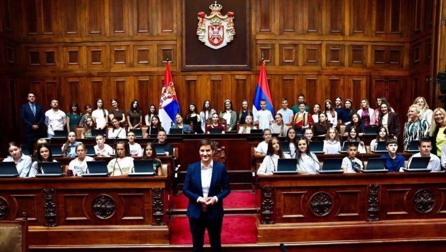 u-susret-prazniku-jedinstva:-mladi-iz-republike-srpske-u-poseti-narodnoj-skupstini u-susret-prazniku-jedinstva:-mladi-iz-republike-srpske-u-poseti-narodnoj-skupstini