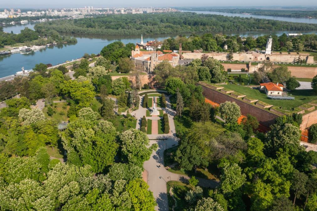 buktinja-na-kalemegdanu-vatrogasci-na-licu-mesta buktinja-na-kalemegdanu-vatrogasci-na-licu-mesta