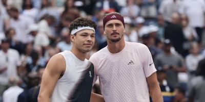 zverev-je-opet-sampion,-ju-es-je-njegov zverev-je-opet-sampion,-ju-es-je-njegov