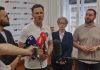 MALI PORUČIO SA TRGA REPUBLIKE: Većinska Srbija podržava listu “Aleksandar Vučić – Ujedinjena Srbija” mali-porucio-sa-trga-republike:-vecinska-srbija-podrzava-listu-“aleksandar-vucic-–-ujedinjena-srbija”