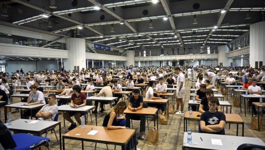 jos-jedna-isplata-prve-rate-studentima:-isplacena-skolarina-za-ukupno-39.772-akademaca jos-jedna-isplata-prve-rate-studentima:-isplacena-skolarina-za-ukupno-39.772-akademaca