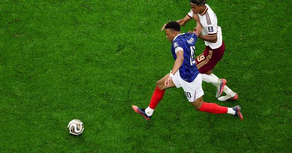 kakva-samarcina-mbapeu-usred-madrida!-navijaci-reala-okrenuli-leda-svojoj-prvoj-zvezdi-i-izabrali-jamala-za-zlatnu-loptu! kakva-samarcina-mbapeu-usred-madrida!-navijaci-reala-okrenuli-leda-svojoj-prvoj-zvezdi-i-izabrali-jamala-za-zlatnu-loptu!