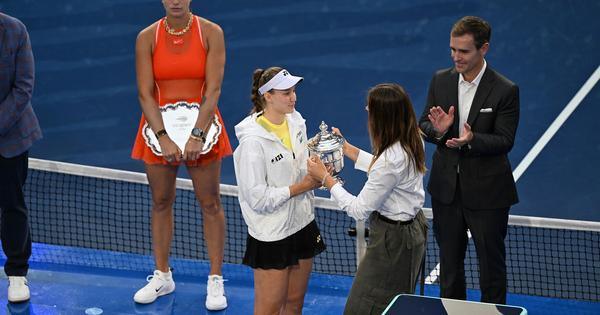 sabalenka-predala-krunu-i-prvo-mesto:-evo-gde-su-srpkinje-na-novoj-wta-listi sabalenka-predala-krunu-i-prvo-mesto:-evo-gde-su-srpkinje-na-novoj-wta-listi