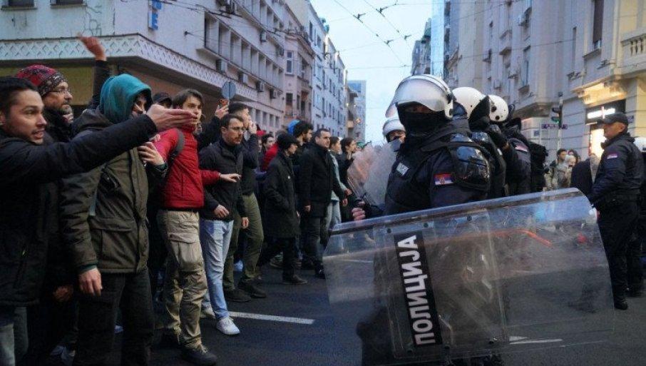 snimci-kamera-pokazali-da-je-afera-o-zvucnom-topi-montirana:-za-ovakve-opasne-lazi-neko-mora-da-odgovara snimci-kamera-pokazali-da-je-afera-o-zvucnom-topi-montirana:-za-ovakve-opasne-lazi-neko-mora-da-odgovara