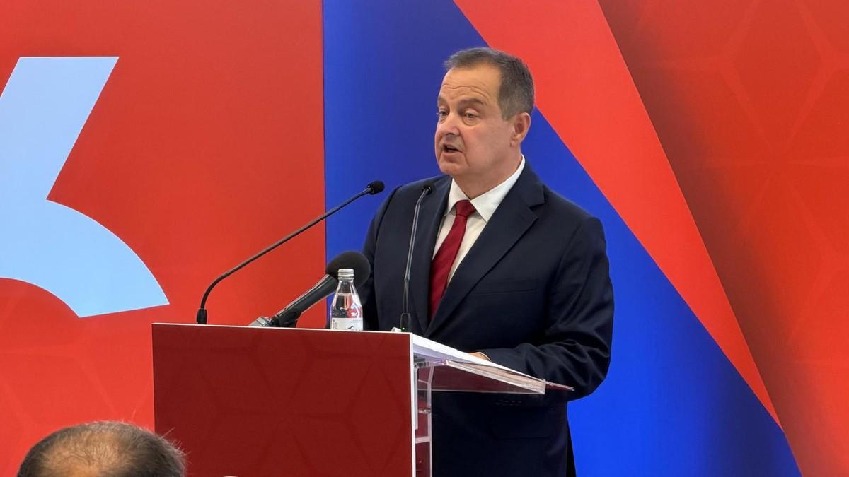 objavljena-lista-sps-za-parlamentarne-izbore:-ivica-dacic-prvi,-medu-kandidatima-i-dalibor-markovic-palma-i-dusan-bajatovic objavljena-lista-sps-za-parlamentarne-izbore:-ivica-dacic-prvi,-medu-kandidatima-i-dalibor-markovic-palma-i-dusan-bajatovic