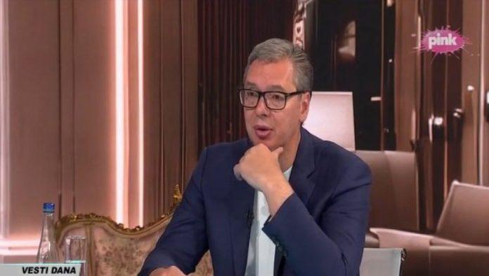 “to-je-bio-montiran-snimak”-vucic-o-zvucnom-topu:-neko-je-huk-poletanja-aviona-nalepio-i-ljudima-je-izgledalo-kao-da-ih-je-nesto-pocistilo