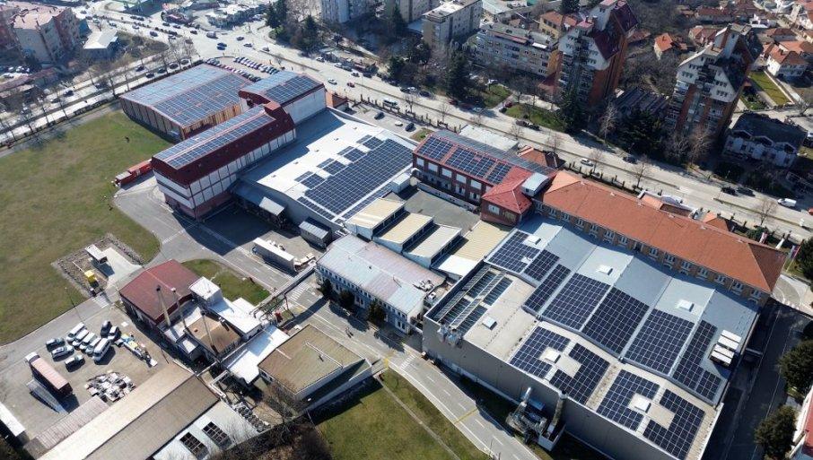 solarna-elektrana-otvorena-u-bat-fabrici-u-vranju:-investicija-od-1.806-panela-za-vecu-energetsku-nezavisnost solarna-elektrana-otvorena-u-bat-fabrici-u-vranju:-investicija-od-1.806-panela-za-vecu-energetsku-nezavisnost
