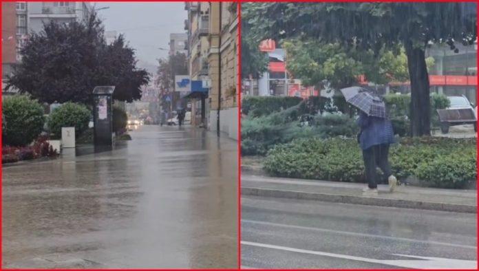 jako-nevreme-se-srucilo-na-ovaj-srpski-grad:-ulice-se-pretvorile-u-jezera,-nadlezni-upozorili-gradane-(video)