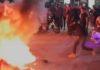 SIRIJA NA NOGAMA, GORI NA SVE STRANE: Masovni protesti, ovako nije bilo od svrgavanja Bašara al-Asada sa vlasti (VIDEO) sirija-na-nogama,-gori-na-sve-strane:-masovni-protesti,-ovako-nije-bilo-od-svrgavanja-basara-al-asada-sa-vlasti-(video)