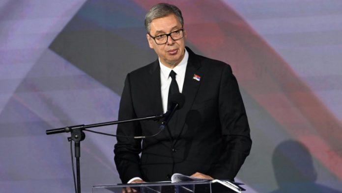 vucic:-zastava-nije-parce-tkanine,-vec-istorija-jednog-naroda