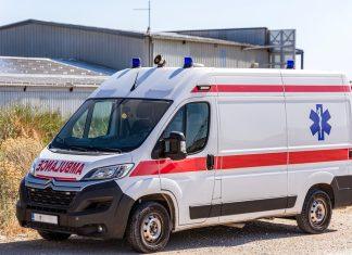 UMRO MUŠKARAC TEŠKO POVREĐEN U TUČI KOD OBRENOVCA Tuklo ga 30 napadača: Udarili ga sekirom u glavu, PA GA PREGAZILI VOZILOM! umro-muskarac-tesko-povreden-u-tuci-kod-obrenovca-tuklo-ga-30-napadaca:-udarili-ga-sekirom-u-glavu,-pa-ga-pregazili-vozilom!