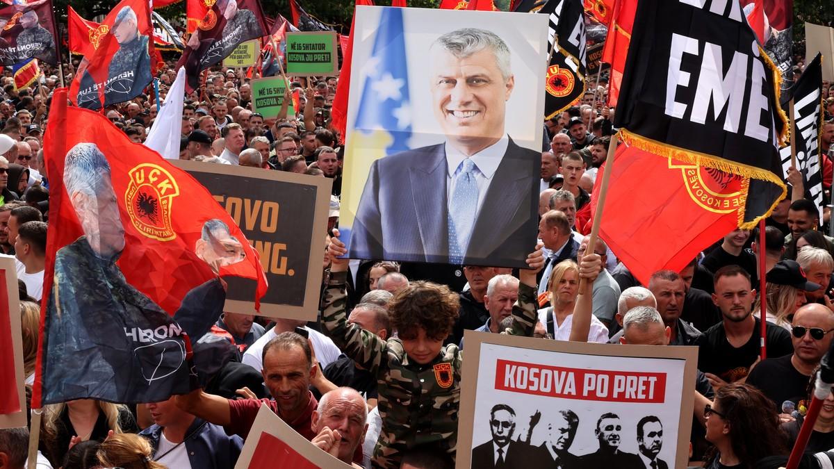 “ako-ne-budu-oslobodeni,-gorece-kosovo”-taci-i-bivse-vode-ovk-danas-dobijaju-presudu-u-hagu-za-ratne-zlocine:-opsadno-stanje-u-pristini,-srbi-strahuju-da-ce-biti-mete “ako-ne-budu-oslobodeni,-gorece-kosovo”-taci-i-bivse-vode-ovk-danas-dobijaju-presudu-u-hagu-za-ratne-zlocine:-opsadno-stanje-u-pristini,-srbi-strahuju-da-ce-biti-mete