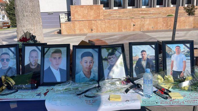 mars-u-znak-secanja-na-poginule-u-pozaru-u-kocanima-godinu-i-po-od-tragedije-u-severnoj-makedoniji-u-kojoj-su-zivot-izgubile-63-osobe