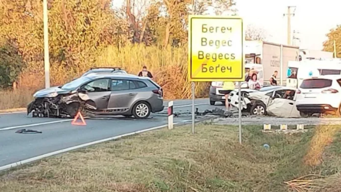 nepropisno-preticao,-pa-se-zakucao-u-kola-u-kojim-je-bila-trudnica!-stravicna-nesreca-kod-futoga:-vozila-smrskana-(foto)