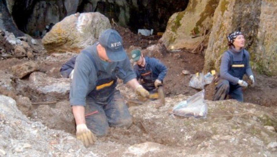 zatvarali-i-bebe,-ljude-tukli-cekicima:-potresna-svedocenja-srba-i-ostalih-nealbanaca-opisana-u-optuznici-protiv-kvarteta-ovk zatvarali-i-bebe,-ljude-tukli-cekicima:-potresna-svedocenja-srba-i-ostalih-nealbanaca-opisana-u-optuznici-protiv-kvarteta-ovk