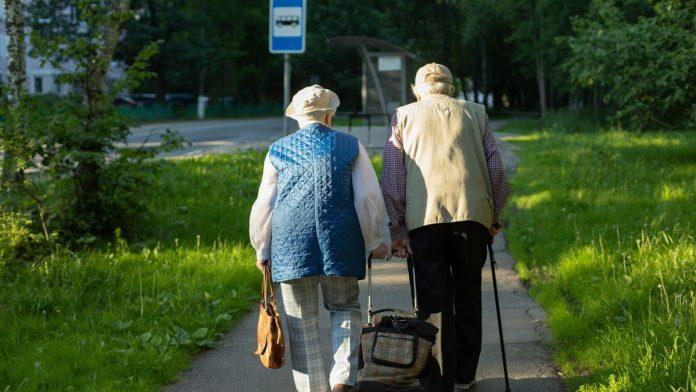 penzionerima-stizu-novi-popusti-do-30-odsto!-penzionerska-kartica-prosirena-na-vise-od-130-lokacija:-evo-sta-je-sve-obuhvaceno