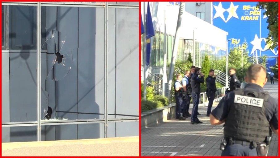 tenzije-u-laznoj-drzavi:-kurtijeva-policija-u-pripravnosti,-ocekuje-se-novo-divljanje-albanaca-zbog-presude-zlocincima-ovk-(video) tenzije-u-laznoj-drzavi:-kurtijeva-policija-u-pripravnosti,-ocekuje-se-novo-divljanje-albanaca-zbog-presude-zlocincima-ovk-(video)