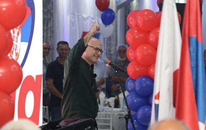 “dosta-je-podela,-hocemo-ujedinjenu-srbiju”-vucevic-s-gradanima-i-u-temerinu:-nudimo-dogovor-o-boljoj-buducnosti-(foto)