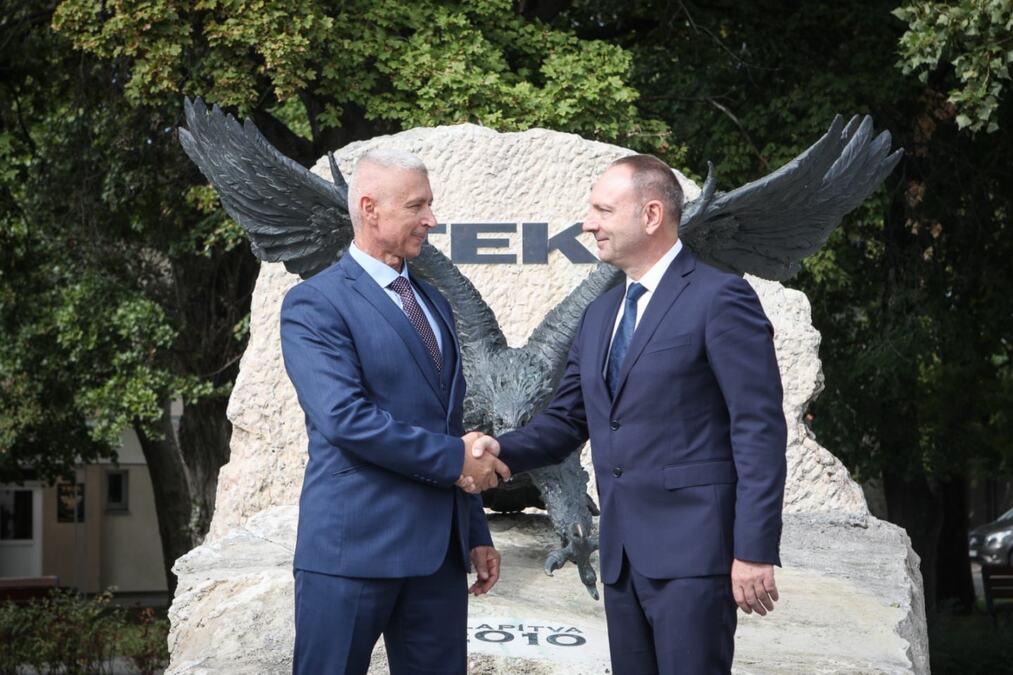dragan-vasiljevic-u-poseti-madarskoj-policiji:-razgovarano-o-bezbednosnim-izazovima-i-unapredenju-saradnje-(foto) dragan-vasiljevic-u-poseti-madarskoj-policiji:-razgovarano-o-bezbednosnim-izazovima-i-unapredenju-saradnje-(foto)