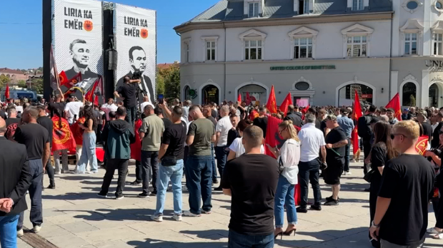 Нови-протест-у-Приштини-због-пресуда-бившим-лидерима-тзв.-ОВК Нови-протест-у-Приштини-због-пресуда-бившим-лидерима-тзв.-ОВК